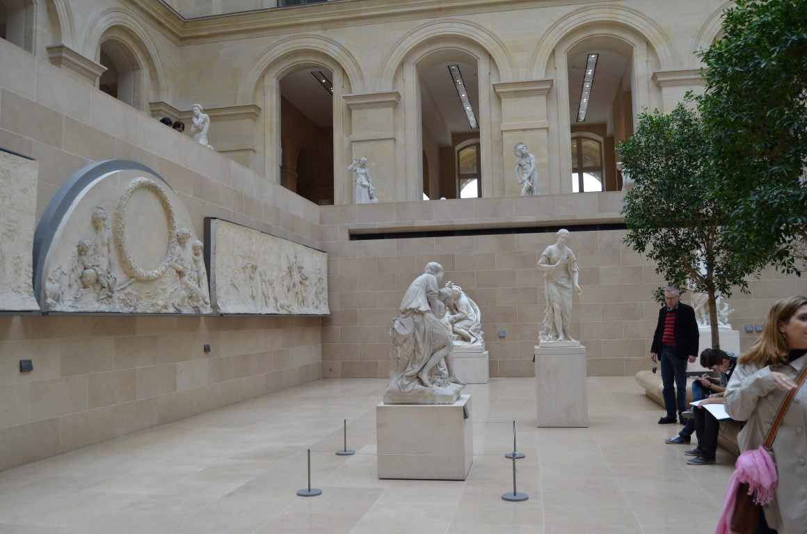 Louvre Müzesi